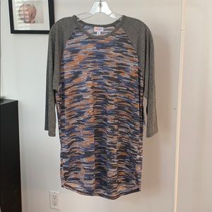 Lularoe Randy baseball tee